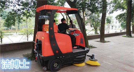 電動(dòng)掃地車(chē)