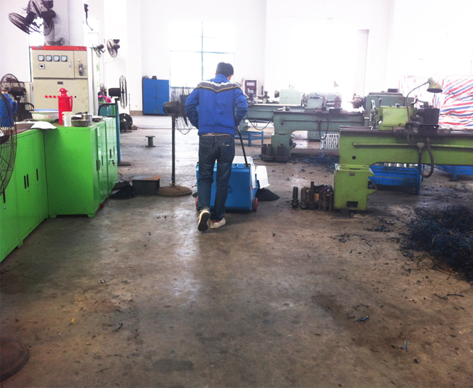 電動(dòng)掃地機案例-鑄造車(chē)間 電動(dòng)掃地機案例-鑄造車(chē)間