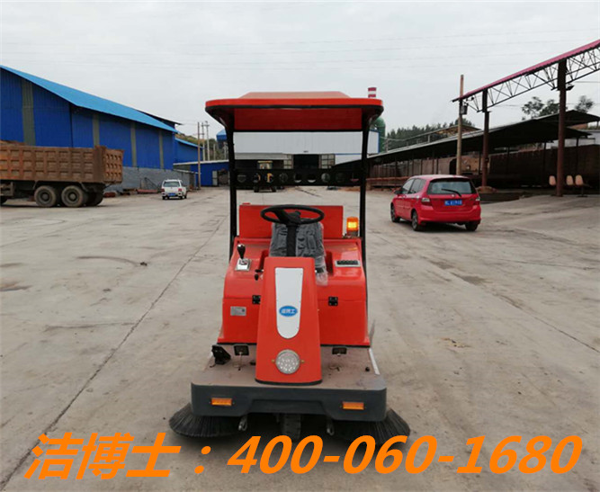 潔博士駕駛掃地車(chē)客戶(hù)案例——洪洞縣振豪新型建材有限公司