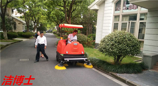掃地車(chē) 掃地車(chē)