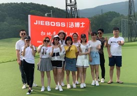 揮越巔峰、縱情果嶺，潔博士冠軍小組鐘山高爾夫體驗之旅