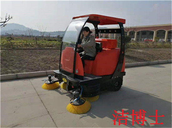 掃地車(chē) 掃地車(chē)