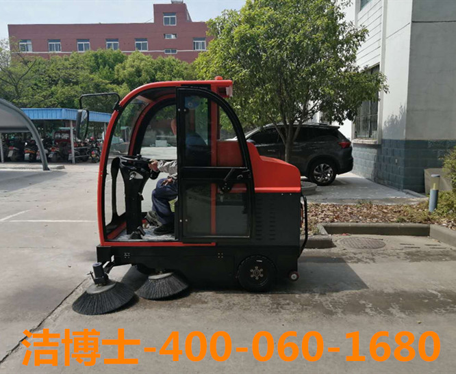 駕駛掃地車(chē)客戶(hù)案例-南京敏之杰機電設備有限公司 駕駛掃地車(chē)客戶(hù)案例-南京敏之杰機電設備有限公司