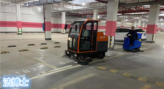 潔博士電動(dòng)洗地機