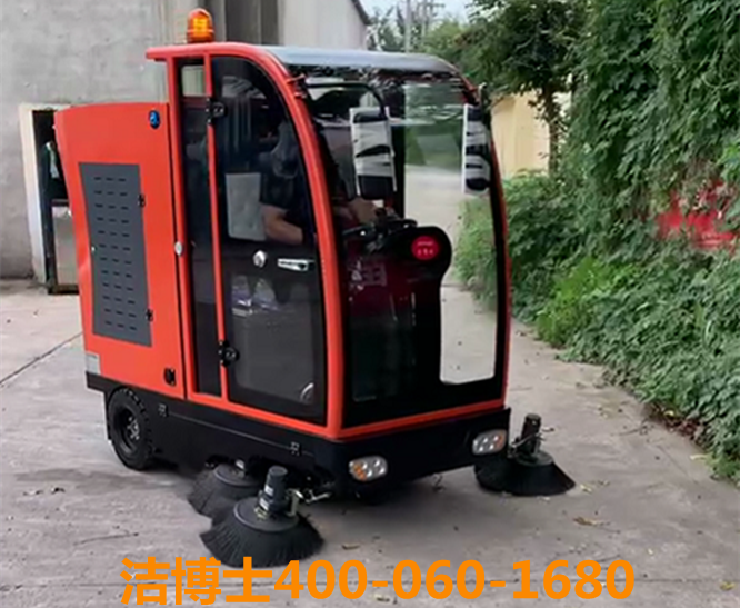 潔博士駕駛掃地機客戶(hù)案例-江蘇鎮江句容市正偉環(huán)衛保潔服務(wù)有限公司
